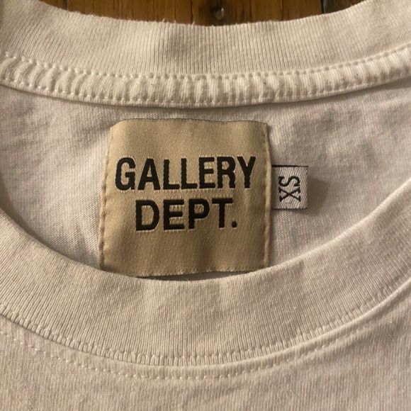 Gallery dept. tshirt - Picture 4 of 4